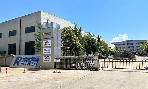 客戶參觀、考察鋰電池處理設(shè)備車間